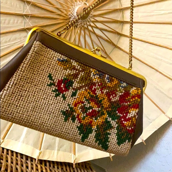 Purse - Picture 1 of 7